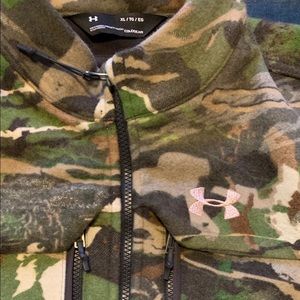 Under Armour Forest Camo woman jacket